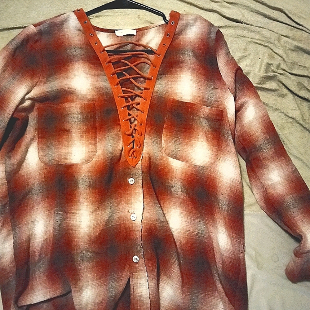 Top - Picture 2 of 2